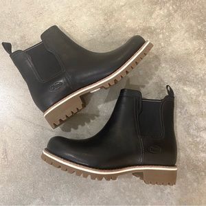 Chaco Fields Chelsea waterproof boot